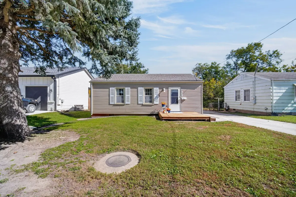 2705 E 16th Street, Des Moines, IA 50316 - #1