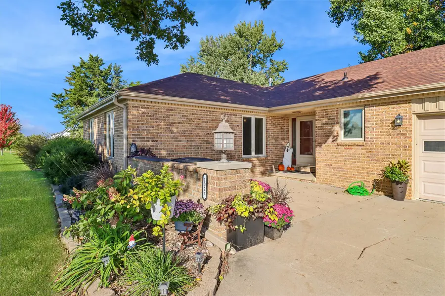 1027 14th Avenue Se, Altoona, IA 50009 - #3