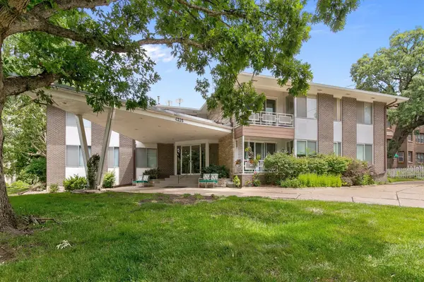 4225 Grand Avenue #9, Des Moines, IA 50312