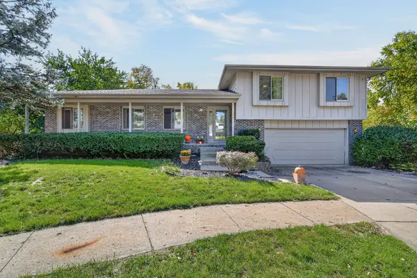 7024 Sheridan Circle, Urbandale, IA 50322