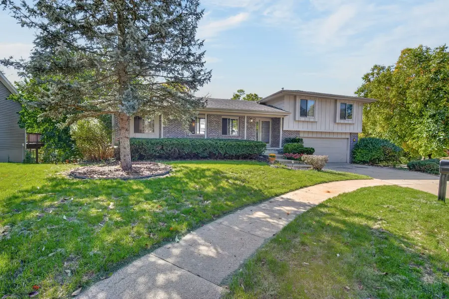7024 Sheridan Circle, Urbandale, IA 50322 - #2