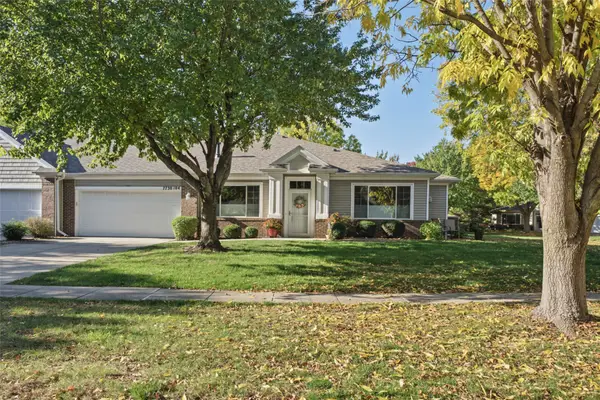 7730 Wistful Vista Drive #104, West Des Moines, IA 50266