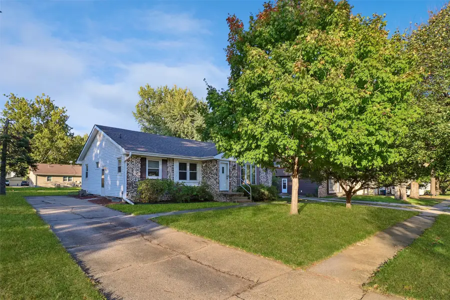 4703 Valdez Drive, Des Moines, IA 50310 - #2