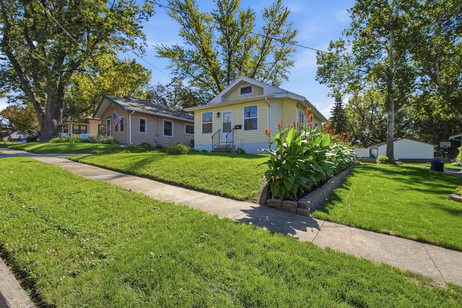 942 Creston Avenue, Des Moines, IA 50315 - #2