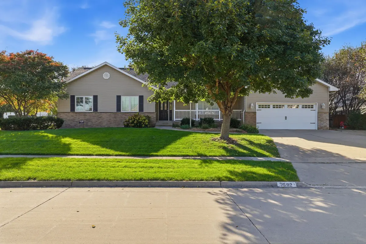 7502 Goodman Drive, Urbandale, IA 50322 - #1