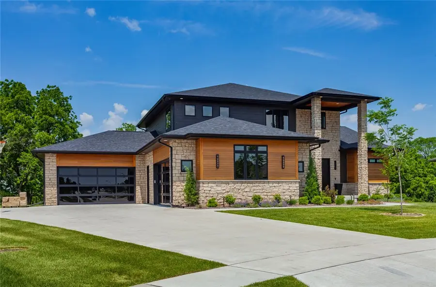 8033 NW 104th Court, Johnston, IA 50131 - #2