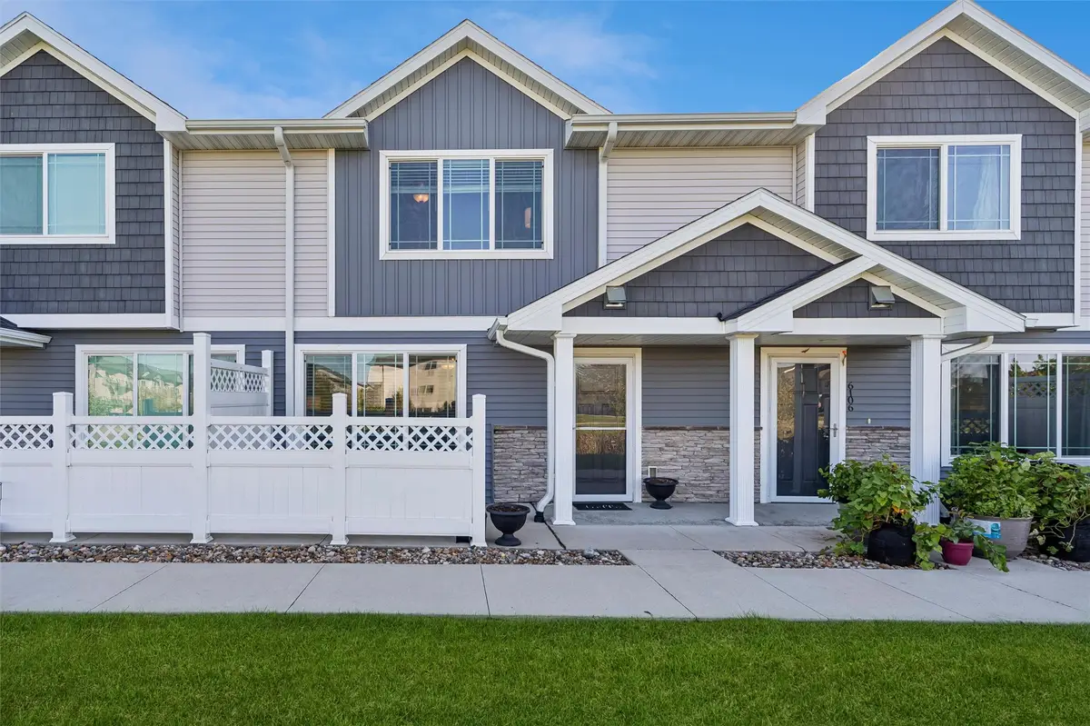 6110 Manchester Lane, Johnston, IA 50131 - #1