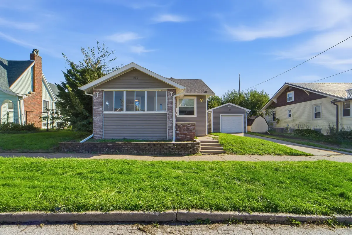 107 N 11th Street, Marshalltown, IA 50158 - #1