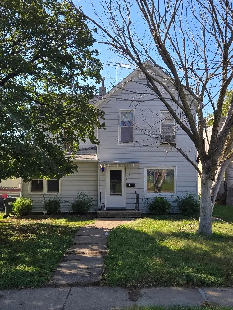 319 Grand Street S, Chariton, IA 50049 - #1