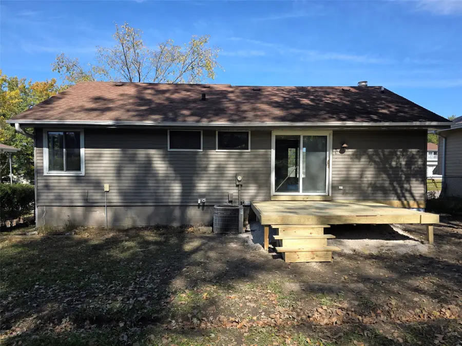 509 E Hackley Avenue, Des Moines, IA 50315 - #3