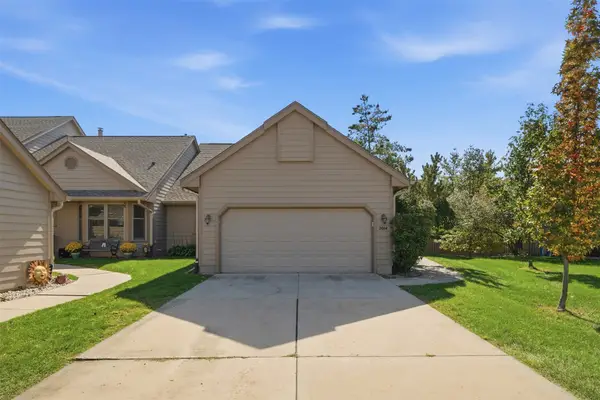 2014 Maple Circle, West Des Moines, IA 50265