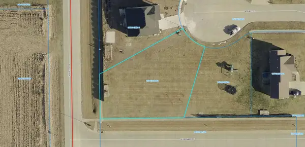 2104 Mckay Court, Knoxville, IA 50138