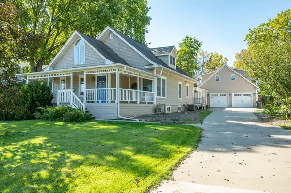 135 S 5th Street, Carlisle, IA 50047