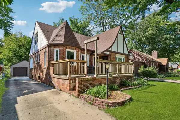 2814 42nd Street, Des Moines, IA 50310