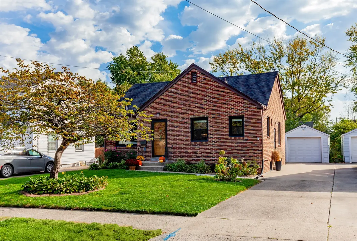 2635 49th Street, Des Moines, IA 50310 - #1