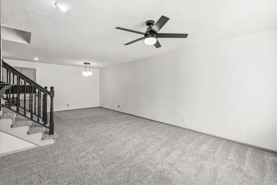 1401 SE Delaware Avenue #6, Ankeny, IA 50021 - #3