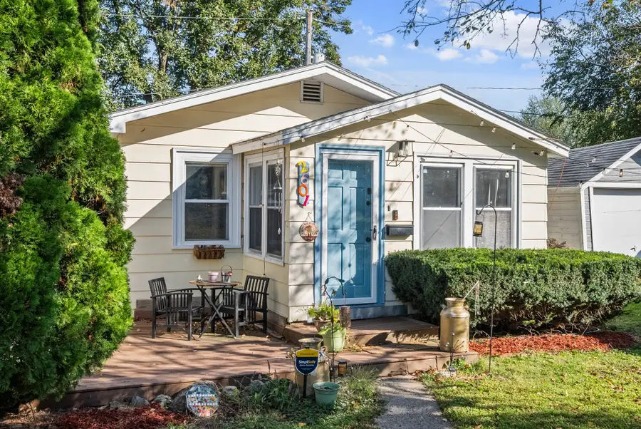 2601 40th Place, Des Moines, IA 50310 - #3