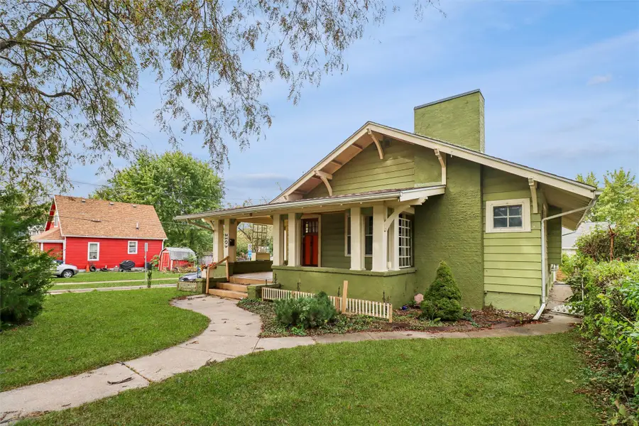 2103 Washington Avenue, Des Moines, IA 50310 - #2