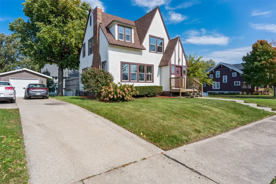 1201 W State Street, Marshalltown, IA 50158 - #2