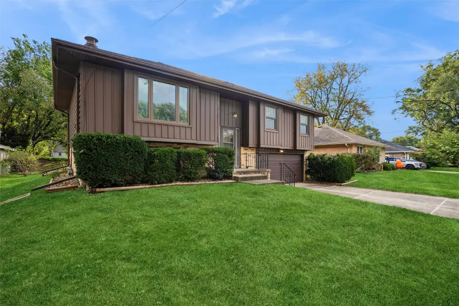 4409 62nd Street, Urbandale, IA 50322 - #2