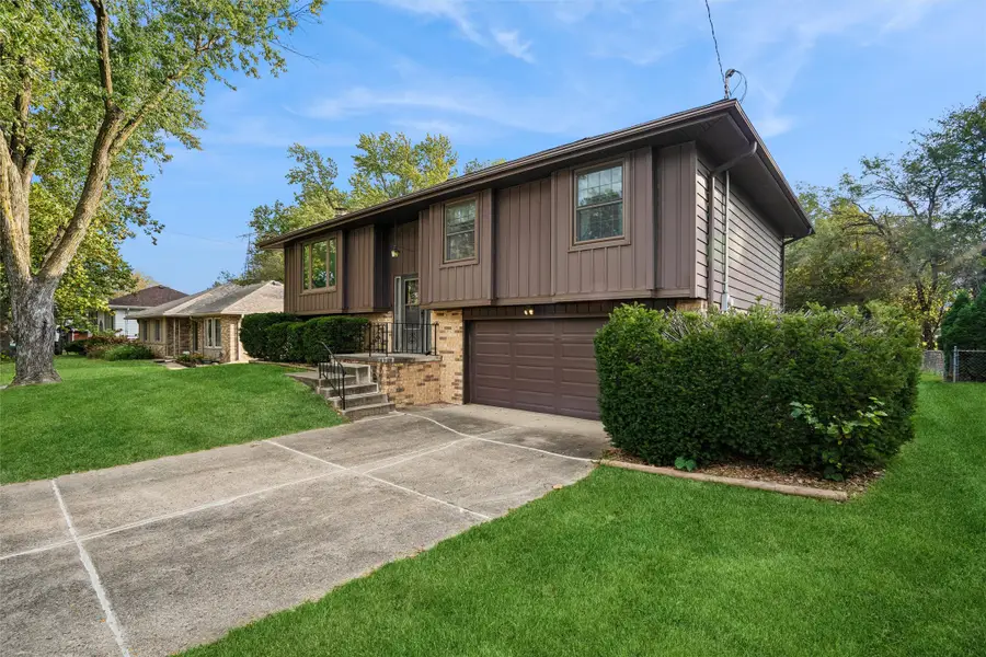 4409 62nd Street, Urbandale, IA 50322 - #3