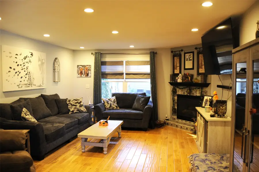 1245 NE 52nd Avenue, Des Moines, IA 50313 - #2