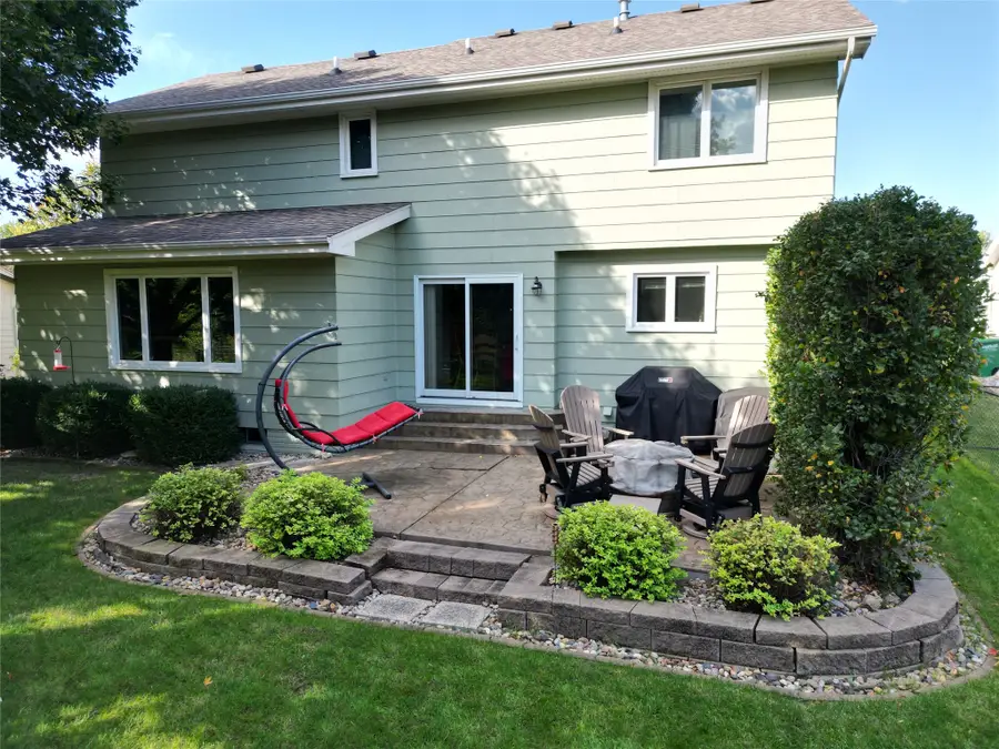 6633 Monticello Court, Johnston, IA 50131 - #2