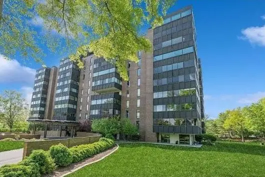 3131 Fleur Drive #208, Des Moines, IA 50321