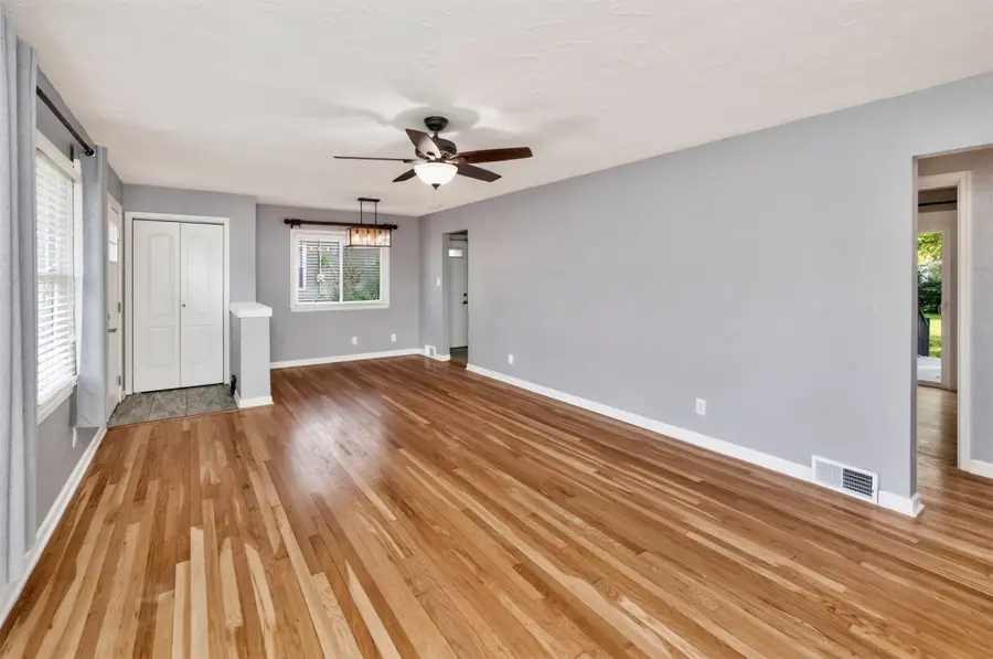 909 12th Street, West Des Moines, IA 50265 - #3