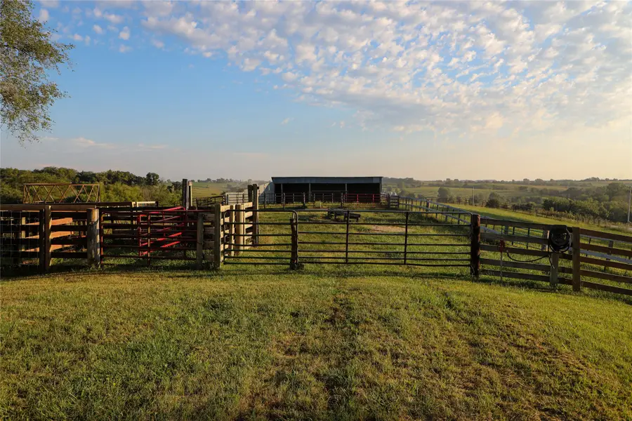 2939 205th Street, Seymour, IA 52590 - #2