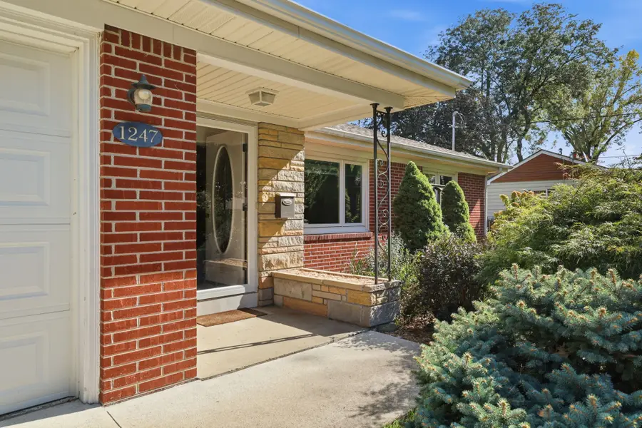 1247 71st Street, Windsor Heights, IA 50324 - #2