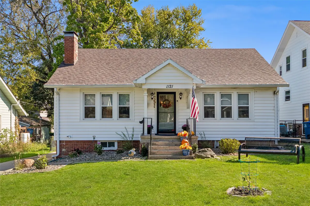 1121 46th Street, Des Moines, IA 50311 - #1