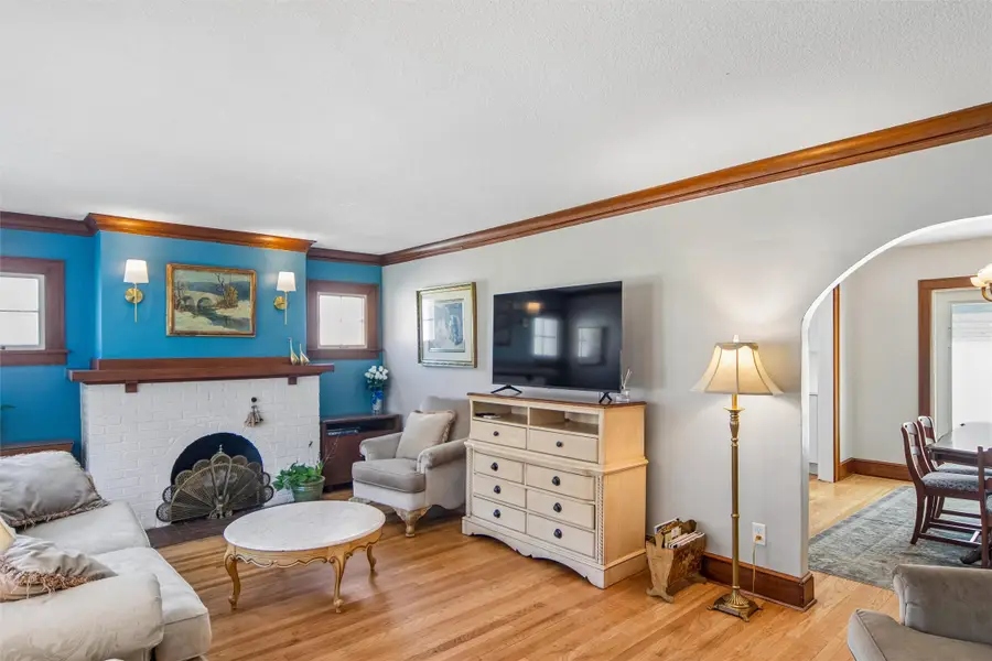 1121 46th Street, Des Moines, IA 50311 - #3