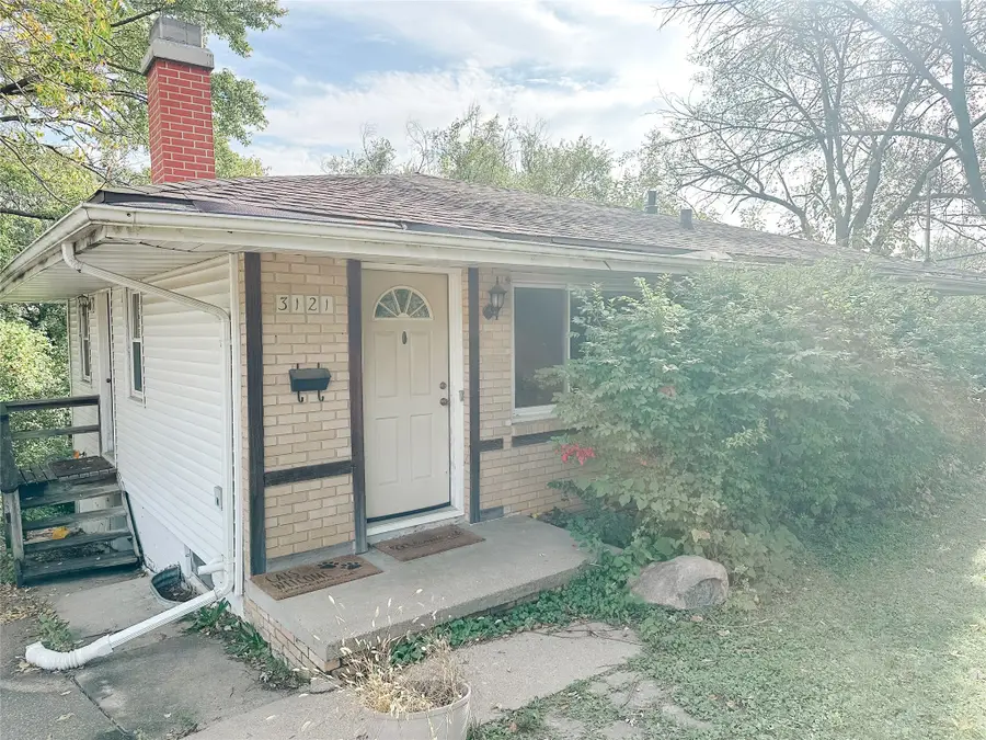 3121 Glenarm Court, Des Moines, IA 50310 - #2
