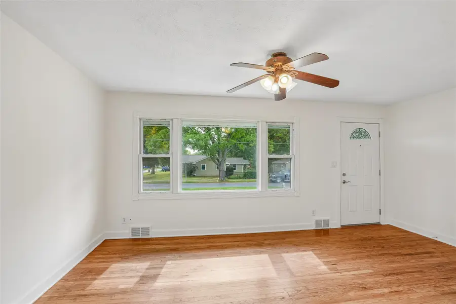 2105 Prospect Avenue, West Des Moines, IA 50265 - #3