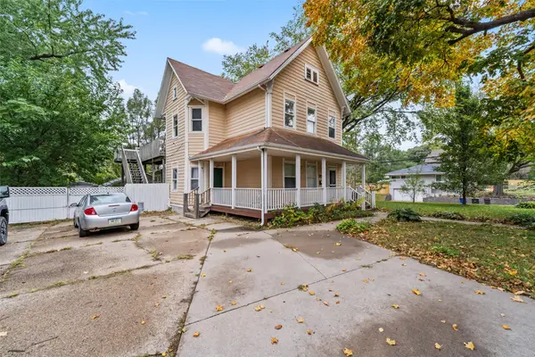 1532 E 9th Street, Des Moines, IA 50316