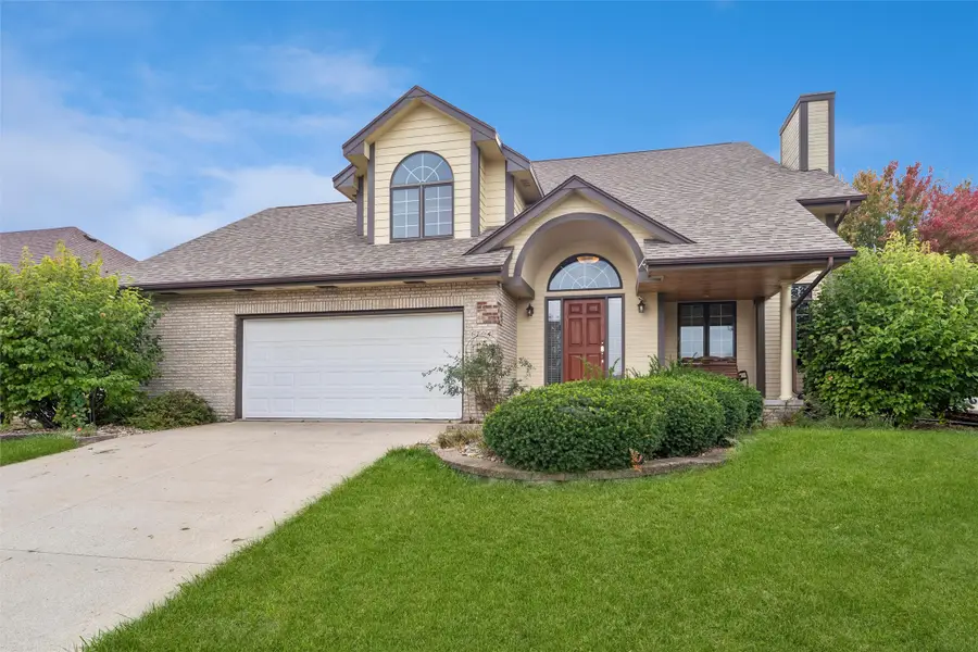 6704 Three Lakes Parkway, Des Moines, IA 50320 - #2