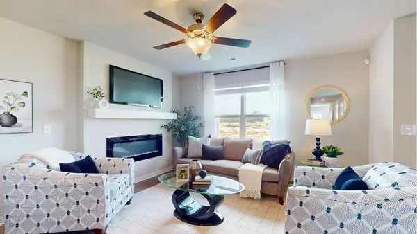 2401 E 50th Court #102 BLDG B, Des Moines, IA 50317