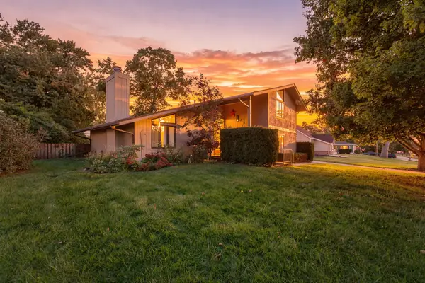3940 43rd Street, Des Moines, IA 50310