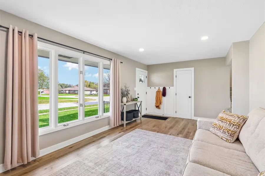 617 SE 10th Street, Ankeny, IA 50021 - #3