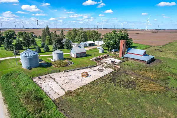 3327 130th Street, Dexter, IA 50070