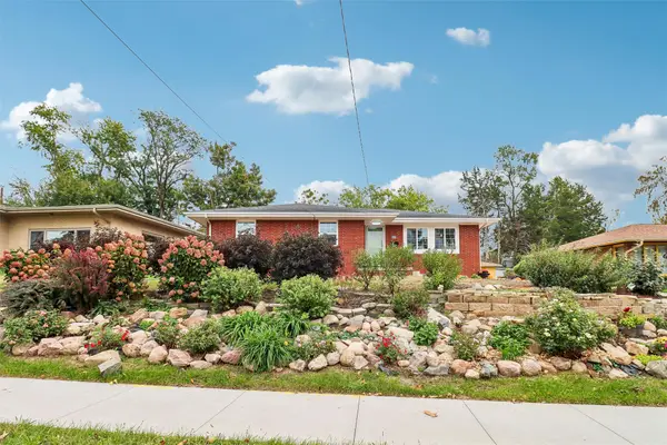 7606 Roseland Drive, Urbandale, IA 50322