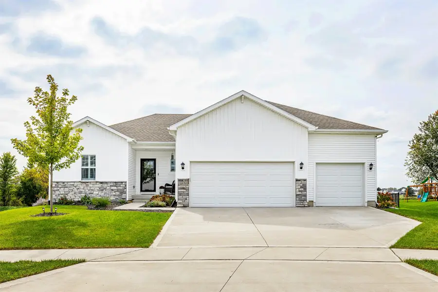 4656 172nd Way, Urbandale, IA 50323 - #2