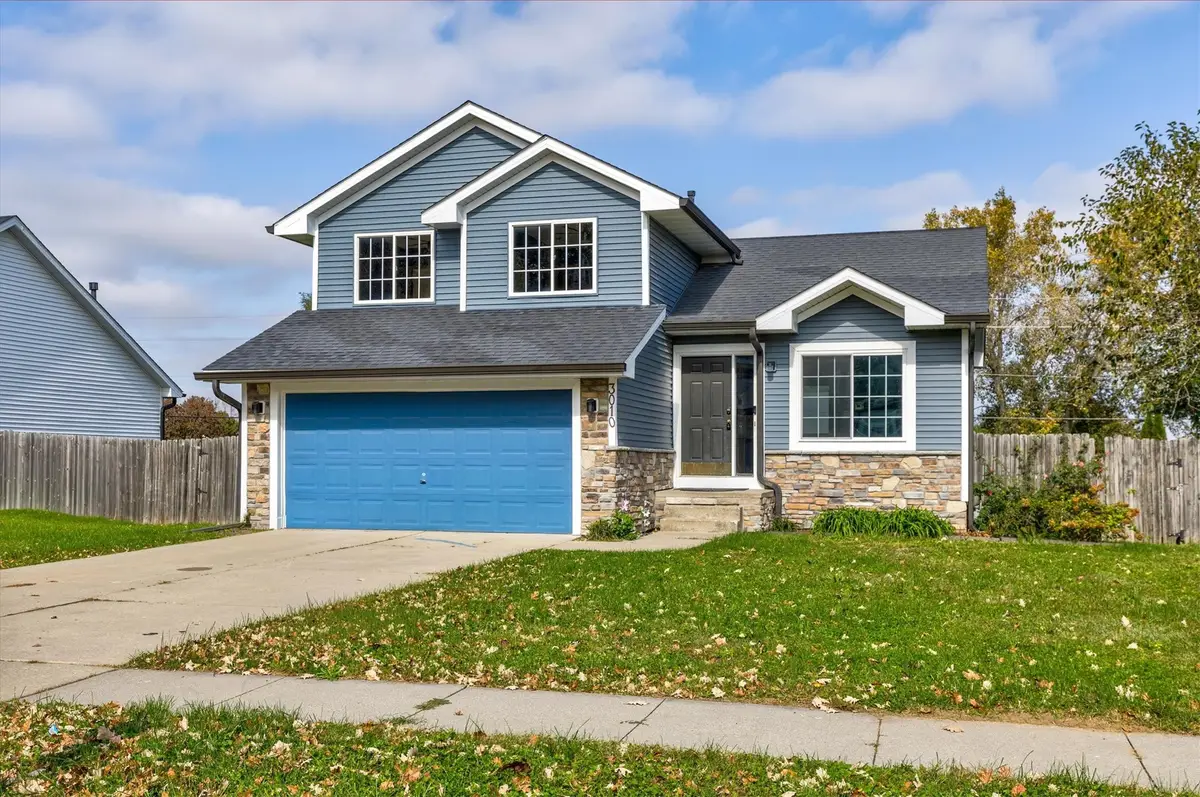 3010 E Kenyon Avenue, Des Moines, IA 50320 - #1