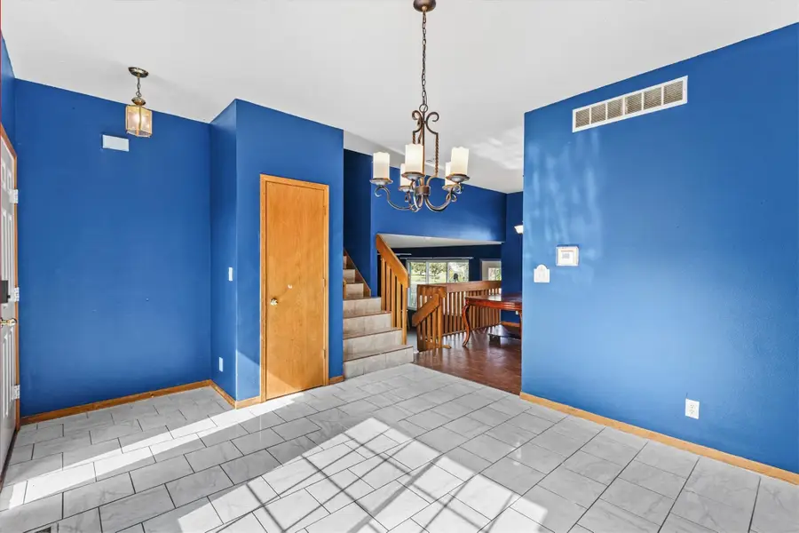 3010 E Kenyon Avenue, Des Moines, IA 50320 - #3