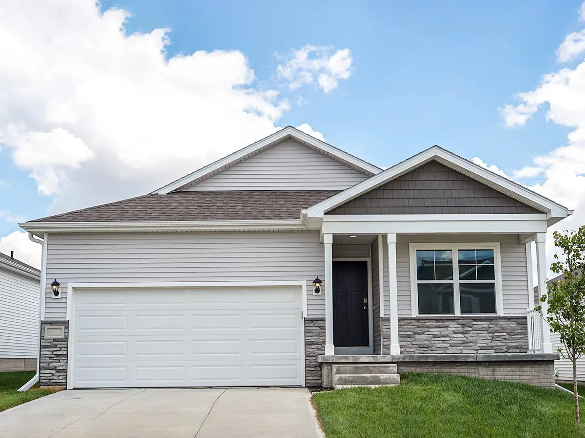 5727 152nd Street, Urbandale, IA 50323 - #1