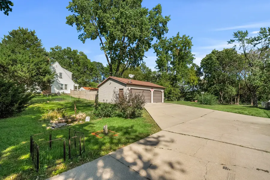 3815 E 29th Street, Des Moines, IA 50317 - #3