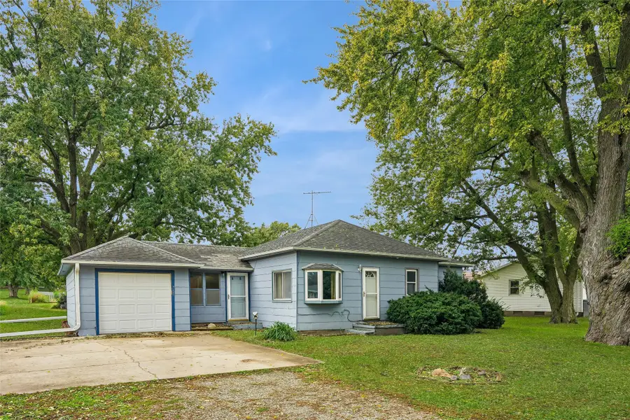 715 W High Street, Colfax, IA 50054 - #3
