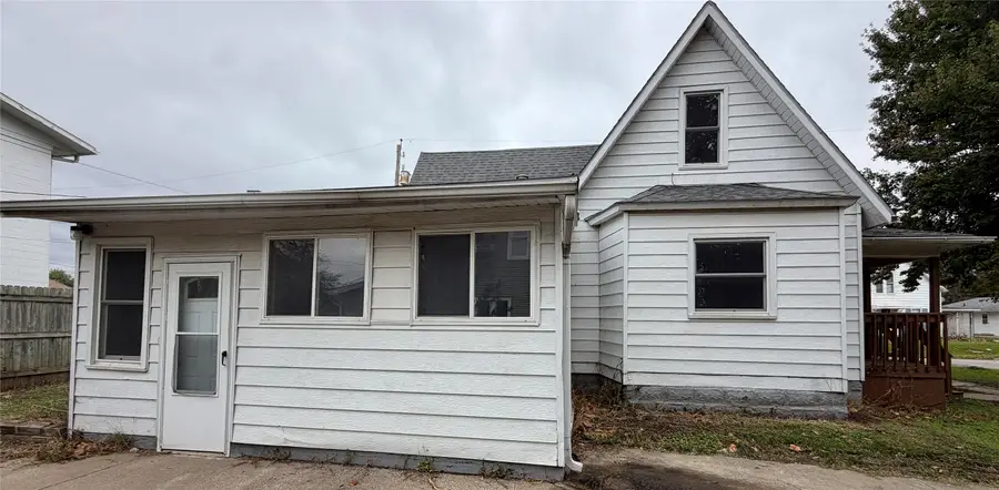 214 N 4th Street, Knoxville, IA 50138 - #3