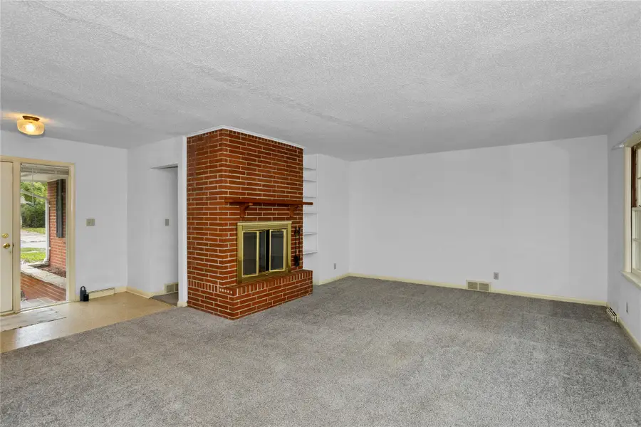 4013 29th Street, Des Moines, IA 50310 - #2